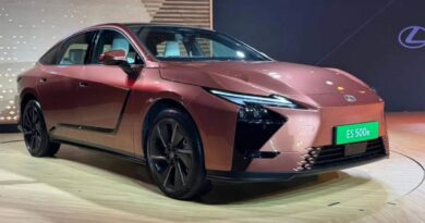 सड़क पर चलते-फिरते महल जैसी लग्जरी: भारत में लॉन्च हुई नई लेक्सस, 10 एयरबैग और मसाज सीट्स से है लैस