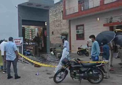 दिल्ली के बवाना में गैंगवार: घर में घुसकर अंधाधुंध फायरिंग, बेटे की मौत, पिता और मासूम बच्चे समेत 3 घायल