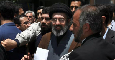 ईरान में ऐतिहासिक बदलाव: मोजतबा खामेनेई बने नए सुप्रीम लीडर, पिता अली खामेनेई की विरासत संभालेंगे