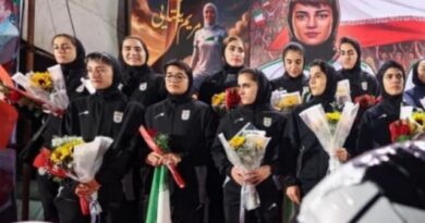 युद्ध के बीच ऑस्ट्रेलिया में फंसी ईरान की महिला फुटबॉल टीम तेहरान पहुंची: भव्य स्वागत, हजारों ने लहराए झंडे!