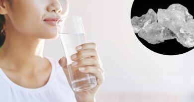 फिटकरी के पानी से रोज कुल्ला करने से क्या होता है? पूरी जानकारी  