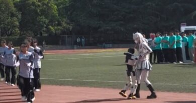 ​चीन: यूनिवर्सिटी प्रोग्राम में रोबोट की ‘गलती’ से मचा हड़कंप