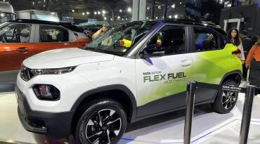 ​Tata Motors की बड़ी तैयारी: साल के अंत तक आएगी कंपनी की पहली ‘Flex Fuel’ कार, जानें क्या होगी खासियत