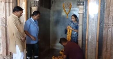 ​हाई कोर्ट के फैसले के बाद भोजशाला में उमड़ा जनसैलाब, जयकारों के बीच सुबह से शुरू हुआ विशेष पूजा-पाठ