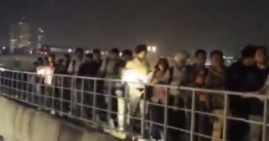 गुरुग्राम में बड़ा बिजली संकट: सेक्टर-72 का मुख्य ट्रांसफार्मर जलने से 7 सब-स्टेशन ठप, रैपिड मेट्रो थमी, ट्रैक पर पैदल चले यात्री