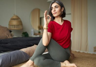रीढ़ की हड्डी को मजबूत और पाचन को दुरुस्त रखेगा ‘अर्ध मत्स्येंद्रासन’: आयुष मंत्रालय ने बताए इसके बेहतरीन फायदे