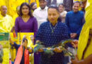 ​वृंदावन में भक्ति का अनूठा संगम: प्रेमानंद महाराज के दरबार पहुंचे कैलाश खेर, ‘बम लहरी’ भजन गाकर जमकर थिरके