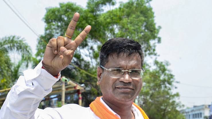 फाल्टा पुनर्मतदान में BJP की ऐतिहासिक जीत: देबांशु पांडा 1.09 लाख से अधिक वोटों से जीते, सीएम सुवेंदु अधिकारी ने ‘डायमंड हार्बर मॉडल’ पर साधा निशाना