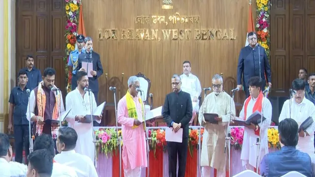 पश्चिम बंगाल में शुभेंदु सरकार का पहला कैबिनेट विस्तार: 35 नए मंत्रियों ने ली शपथ, कुल संख्या हुई 41