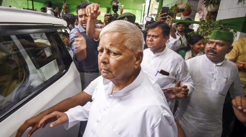 बिहार: “मानसिक संतुलन खो बैठे हैं लालू यादव”, सुरक्षा कटौती विवाद पर नीतीश के मंत्री अशोक चौधरी का तीखा पलटवार