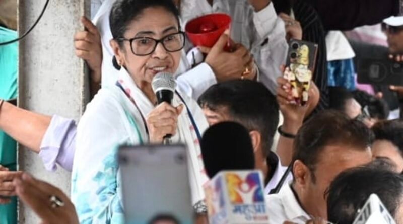 चुनाव के बाद हिंसा और नेताओं पर हमले के खिलाफ सड़कों पर उतरीं ममता बनर्जी, कोलकाता में विशाल धरने के साथ दिया ‘लड़ेंगे या मरेंगे’ का नारा
