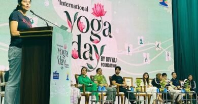 ​12वां अंतरराष्ट्रीय योग दिवस: बेंगलुरु से मुंबई तक योग का उत्साह; अमृता फडणवीस, जैकी श्रॉफ, शाहिद कपूर और करुण्या गौड़ा ने दिया सेहत का संदेश