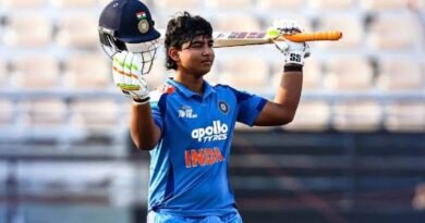 15 वर्षीय वैभव सूर्यवंशी को इंग्लैंड दौरे पर मिलेगा अलग ड्रेसिंग रूम; ICC और ECB के बाल सुरक्षा नियमों के कारण लिया गया फैसला