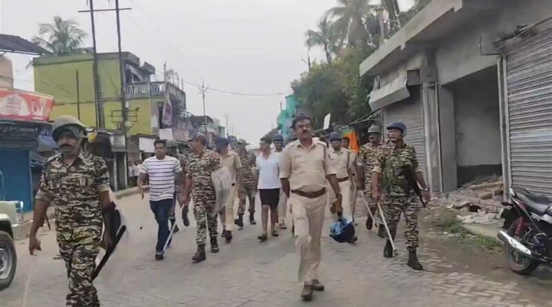 ​कभी था खौफ, अब हाफ पैंट में पैदल घुमा रही पुलिस: TMC नेता जहांगीर खान का वीडियो वायरल; खुद को बताते थे ‘पुष्पा’
