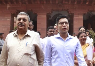 टीएमसी में घमासान के बीच कल्याण बनर्जी के बदले सुर, अभिषेक को बताया ‘बेटे जैसा’; कहा- मिलकर लड़नी होगी लड़ाई
