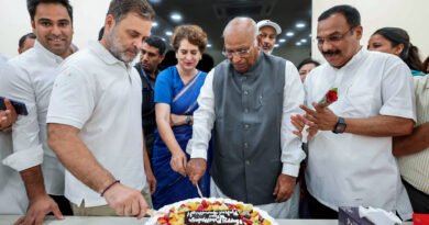 राहुल गांधी का 56वां जन्मदिन: पीएम मोदी और खड़गे समेत विपक्षी नेताओं ने दी बधाई; ‘परशुराम अवतार’ वाली तस्वीर पर छिड़ा विवाद