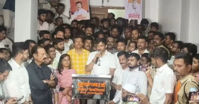 महाराष्ट्र में उद्धव को सबसे बड़ा झटका: सांसद ओमराजे निंबालकर शिंदे गुट में शामिल; उद्धव बोले- ‘मुझसे टिकट देने में गलती हुई’