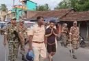 चुनाव से भागे TMC नेता जहांगीर खान की पुलिस ने फिर निकाली परेड: कान पकड़कर और हाथ जोड़कर मांगी माफी