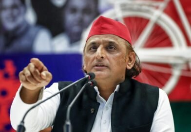 अयोध्या मंदिर चोरी मामला: निशिकांत दुबे के पोस्ट पर भड़के अखिलेश यादव, कहा— “10 मिनट में डिलीट करें वरना होगी जेल”