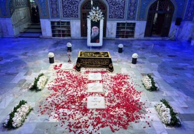 इमाम अली रजा के श्राइन में दफन हुए खामेनेई, पहली तस्वीर ज़ारी, ईरान में बदले की मांग हुई तेज