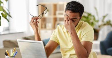 डिजिटल युग में ऐसे रखें आंखों का ख्याल: आयुर्वेद और योग में छिपे हैं सेहत के आसान उपाय