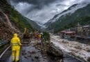 उत्तराखंड में भारी बारिश से चारधाम यात्रा स्थगित, नदियों का बढ़ा जलस्तर और भूस्खलन से बिगड़े हालात