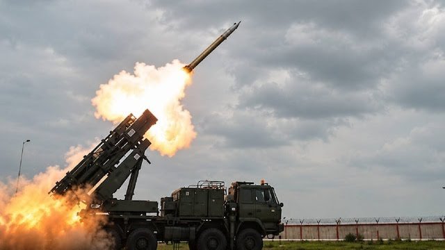 भारत की सैन्य ताकत में इजाफा: DRDO ने पिनाका लॉन्ग रेंज गाइडेड रॉकेट का किया सफल परीक्षण, 60 किमी की न्यूनतम रेंज पर अचूक निशाना