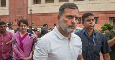 घायल पुलिसकर्मियों के सवाल पर भड़के राहुल गांधी, पूछा- ‘क्या आप बीजेपी से हो?’