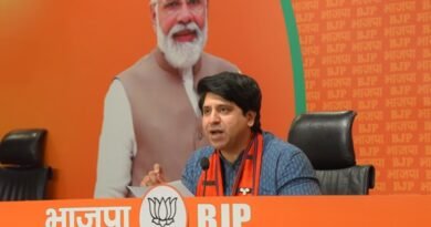 भाजपा राष्ट्रीय प्रवक्ता शहजाद पूनावाला का सोशल मीडिया बायो अपडेट: पार्टी छोड़ने और सक्रिय राजनीति से हटने की अटकलें तेज  