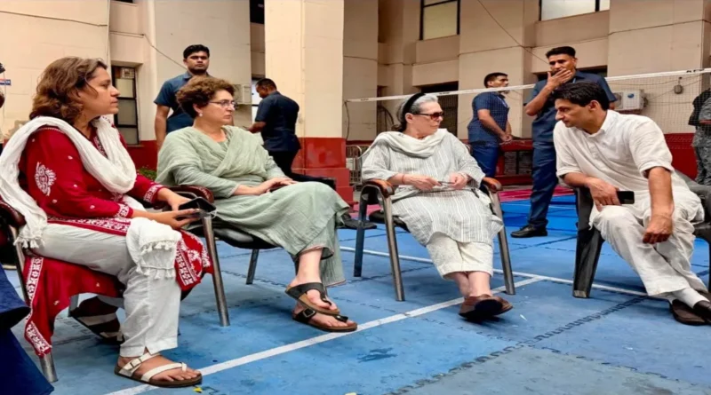राहुल गांधी, प्रियंका और अखिलेश समेत कई दिग्गज नेता 3 घंटे बाद पुलिस हिरासत से रिहा; सोनिया गांधी खुद पहुंचीं थाना