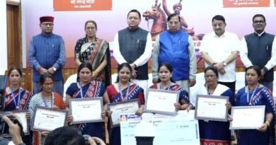 उत्तराखंड: वीरांगना तीलू रौतेली एवं आंगनबाड़ी कार्यकर्ती पुरस्कार समारोह आयोजित, सीएम धामी ने बढ़ाई सम्मान राशि