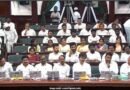 तमिलनाडु विधानसभा में दिखा CM विजय का ‘थलापति स्टाइल’, अपनी कुर्सी छोड़ मंत्रियों के बीच जाकर बैठे
