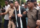 बिहार में छात्रों-युवाओं के मुद्दों पर RJD का लोक भवन मार्च, बैरिकेडिंग तोड़ने पर हंगामा; तेजस्वी यादव हिरासत में