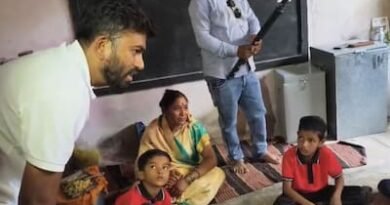 स्कूल में बिना अनुमति प्रवेश और सरकारी काम में बाधा का आरोप, ‘कॉकरोच जनता पार्टी’ प्रमुख पर FIR