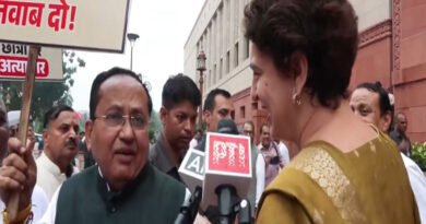 संसद का मानसून सत्र: संसद के मकर द्वार पर बीजेपी सांसद और प्रियंका गांधी के बीच तकरार