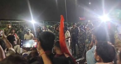 झारखंड Assembly Siege: 10 घंटे के ड्रामे के बाद पुलिस ने खाली कराई सड़क, छात्र नेता देवेंद्र नाथ महतो हिरासत में; CM से वार्ता पर अड़े आंदोलनकारी