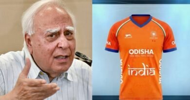 भारतीय हॉकी टीम की जर्सी का रंग ‘केसरिया’ करने पर उपजा विवाद: कपिल सिब्बल बोले— ‘यह एक और निम्न स्तर’, पूर्व दिग्गजों ने भी जताई नाराजगी