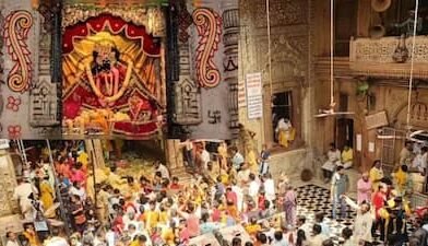 बांके बिहारी मंदिर के दान को लेकर सुप्रीम कोर्ट का बड़ा निर्देश, हर पाई सीधे मंदिर की तिजोरी में जमा होगी