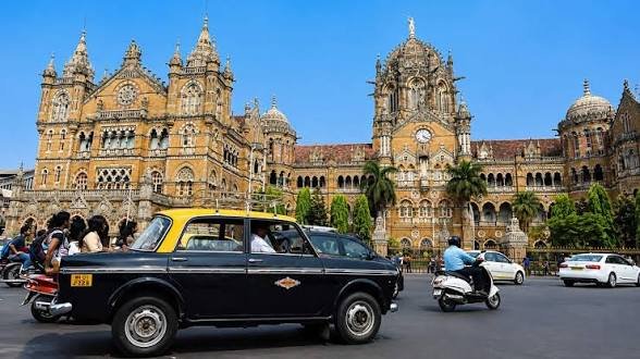 मुंबई में ऑटो-कैब चालकों के लिए मराठी अनिवार्य करने का मामला हाई कोर्ट पहुंचा, अधिसूचना को दी गई चुनौती