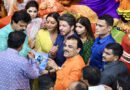 शाहरुख खान ने परिवार के साथ किए ‘लालबागचा राजा’ के दर्शन, गौरी और सुहाना भी आईं नजर