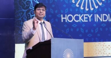 हॉकी इंडिया में बड़ा प्रशासनिक विवाद: महानिदेशक कमांडर आरके श्रीवास्तव को कारण बताओ नोटिस, सभी अधिकार छीने