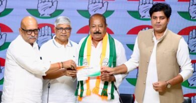 AIMIM के राष्ट्रीय प्रवक्ता सैयद आसिम वकार कांग्रेस में शामिल: ओवैसी की पार्टी पर भाजपा की ‘B-टीम’ होने का लगाया आरोप, 2027 UP चुनाव से पहले बड़ा राजनीतिक फेरबदल