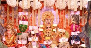 मध्य प्रदेश: रतलाम का प्रसिद्ध महालक्ष्मी मंदिर, जहां प्रसाद में मिलते हैं सोना-चांदी के सिक्के और ‘कुबेर की पोटली’