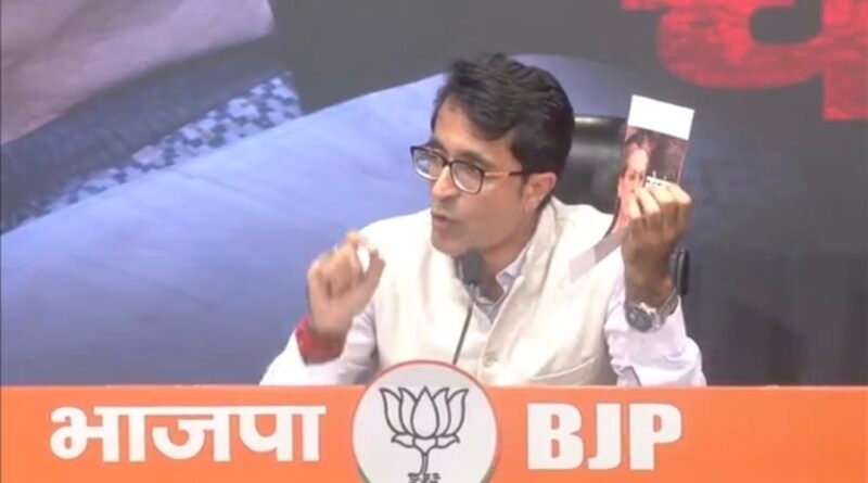 बीजेपी नेता प्रदीप भंडारी का कांग्रेस पर हमला: सोनिया गांधी के 1980 के मतदान और नागरिकता को लेकर उठाए गंभीर सवाल