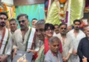 सुनील शेट्टी ने बेटे अहान के साथ किए ‘चिंचपोकली चा चिंतामणि’ के दर्शन, पंडाल में हुआ भव्य स्वागत