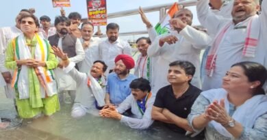 हरिद्वार में कांग्रेस की ‘वोट बचाओ, देश बचाओ यात्रा’, मुख्य चुनाव आयुक्त और सरकार के खिलाफ किया प्रदर्शन
