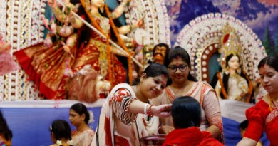 बांग्लादेश में शांतिपूर्ण माहौल में संपन्न हुई दुर्गा पूजा: तारिक रहमान सरकार के कड़े सुरक्षा इंतजामों और फंड में बढ़ोतरी से बदली तस्वीर