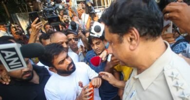 ‘कॉकरोच जनता पार्टी’ के फाउंडर अभिजीत दीपके को मिली जमानत, 50 हजार के मुचलके और शांति बांड पर हुए रिहा
