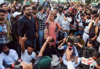 चुनाव आयोग के खिलाफ विपक्षी प्रदर्शनों पर विदेशों में आक्रोश: 27 देशों के 400 से अधिक छात्रों और पूर्व छात्रों ने ‘भारत को अराजकता से बचाएं’ बयान जारी किया
