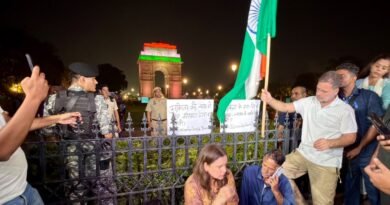 अंकिता भंडारी मर्डर केस: माता-पिता का इंडिया गेट पर धरना, राहुल और प्रियंका गांधी ने किया समर्थन; दुष्यंत गौतम को राज्यपाल बनाने पर विरोध तेज